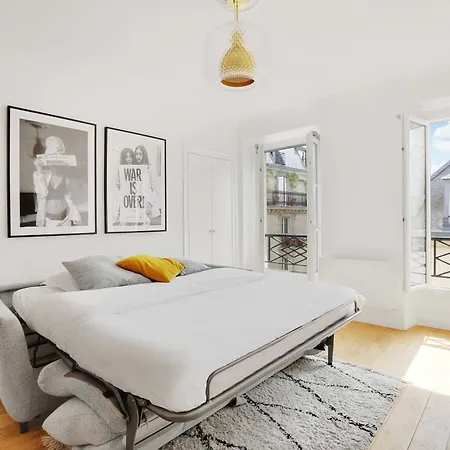 Charming Renovated With Street View *